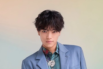timelesz原嘉孝、映画初主演決定 恋愛小説「初恋芸人」映画化で“売れないピン芸人”演じる 画像