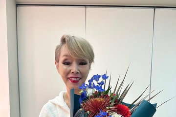 研ナオコ、人気芸能人からの“名前入り”大量差し入れ公開「気遣いが素敵」「ミセスグッズ写ってる？」と反響 画像