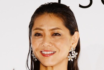 前田典子「50代最後の夏」美スタイル披露のビキニショット公開「美しすぎる」「いつまでも綺麗」の声 画像