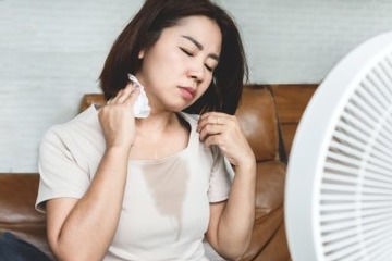 もう誰も更年期の「ホットフラッシュ」を我慢しなくていい！？非ホルモン製剤のホットフラッシュ治療薬「ベオーザ」に期待が集まるこれだけの理由 画像