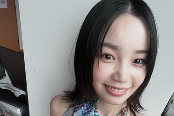 「グラスハート」ヒロイン・宮崎優、美ウエスト全開のカジュアルコーデ「スタイルいい」「可愛すぎる」と反響 画像