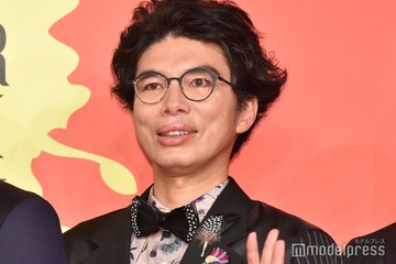 片桐仁、ロングヘアの息子2人＆美人妻を顔出し公開「美少年」「仲良しで憧れる」の声 画像