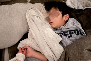 辻希美、三男が7歳に！愛らしい寝顔SHOT公開「おめでとう」「素敵なお誕生日にしようね」 画像