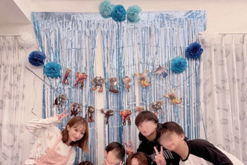辻希美、家族7人でパシャリ！三男の7歳バースデーを盛大に祝福「仲良しのお友達を呼んで誕生日会」 画像