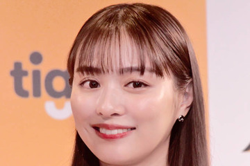 内田理央「絶対買いだと思います」イエベにおすすめしたい繊細発色ハイライト 画像