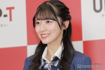 AKB48メンバー、美脚際立つミニスカ×厚底ブーツコーデにファン悶絶「脚真っ直ぐで綺麗」「天使がいた」 画像