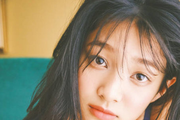 虹咲カリナ、美ボディが眩しい水着SHOT披露！18歳のあどけなさ＆エキゾチックな美しさで魅せる 画像