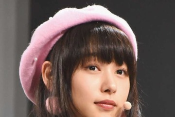 桜井日奈子、ニット帽＆手袋のあったかコーデに反響「寒さも吹き飛ぶ可愛さ！」「めっちゃ似合う」 画像