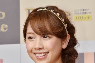 第3子妊娠中の鈴木あきえ、家族5人とのマタニティフォト公開「一生の宝物になる」「素敵過ぎる」の声 画像