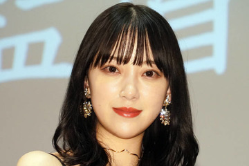 堀未央奈「敏感肌とか、薄肌さんにおすすめ」最近愛用している美容液 画像