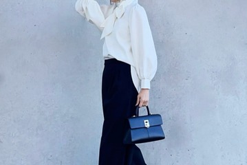 オフィスでもハレノヒでも気品が出る。【ボウタイブラウス】が主役のモノトーンパンツコーデ【40代の毎日コーデ】 画像