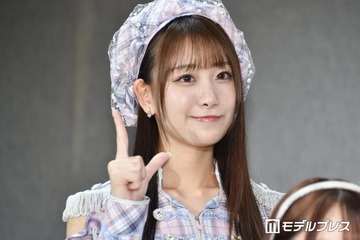 ＝LOVE瀧脇笙古「タイツは新鮮なアミアミです」美脚際立つ衣装に反響「着こなせるの凄い」「スタイル抜群」 画像