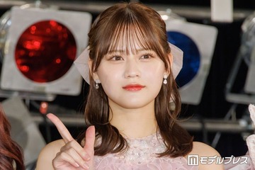 ＝LOVE高松瞳、レースタイツで美脚際立つ ミニ丈白コーデに「可愛いが止まらない」「ずっと見ていられる美しさ」と反響 画像