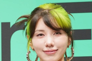 仲里依紗、海外にも“マストで持参”愛用ドライヤーを紹介「あゆと一緒」 画像