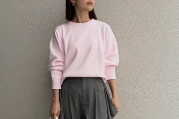今、選びたいのはこんな色！【ユニクロ】のピンクニットでつくる春の洗練スタイル。【40代の毎日コーデ】 画像