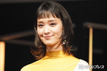 剛力彩芽、美背中輝くシースルードレス姿を披露「女神のような美しさ」「綺麗すぎる」と絶賛の声 画像