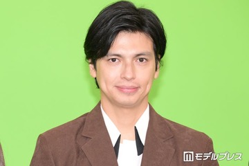 3児の親 川崎希の夫・アレクサンダー、長女の”100均でも映える”写真公開「美人すぎ」「仕草も可愛い」と反響 画像