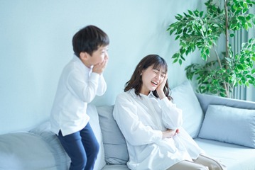 母親になって4年、「現実を突きつけられた…」。好きを仕事にしていた35歳女性が、泣く泣く専業主婦になった理由 画像