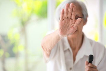 「え！間違ってたの！？」介護歴4年のライターも驚いた。介護拒否につながる「やりがちだけど実は逆効果な介護」3選【医師に聞く】 画像