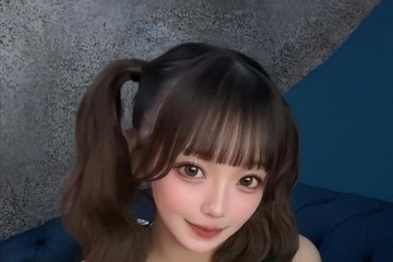 【キャバ嬢の真夏の暑さに負けないメイク術】“無敵”直しいらずの金箔入り下地＆パウダーの組み合わせ「徹底的に毛穴に塗り込む」汗にも耐えられる方法とは 画像