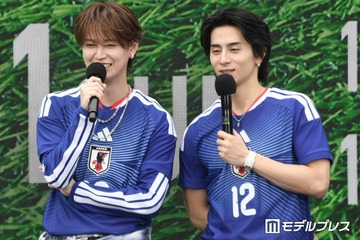 JO1白岩瑠姫＆INI西洸人「FIFAワールドカップ2026」パブリックビューイング駆けつける 画像