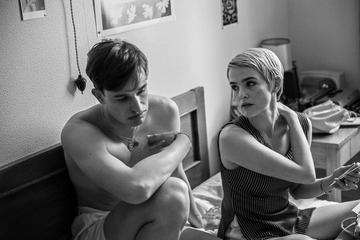 リチャード・リンクレイター監督『ヌーヴェルヴァーグ』と『勝手にしやがれ』の比較場面写真公開 画像