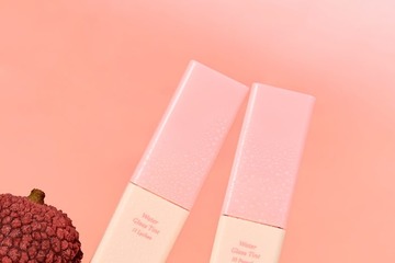 ファミマ限定「hana by hince」人気ティントに夏の新色、初ノベルティで限定キーリングも登場 画像