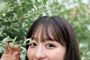 乃木坂46一ノ瀬美空、下北舞台に街ブラ・部屋着でゴロゴロ…「週刊少年サンデー」表紙登場 画像