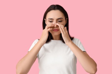 地味にストレスな「鼻づまり」、親指のある部分をさするだけで解消するってホント？詰まる原因と対処法【体のプロが解説】 画像