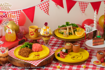 豪華な100周年お祝いパフェも！アクキーほかオリジナルグッズも登場「くまのプーさん」カフェが東京・大阪で期間限定オープン 画像