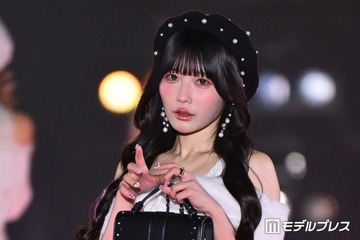 きゅるして・逃げ水あむ、肩出しトップス×ミニ丈スカートでキュートに肌見せ「ビジュ爆発」「スタイル抜群」と反響【関コレ2026A/W】 画像