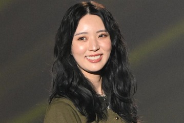 小林由依、美脚披露「綺麗で理想」「かわいすぎる」と反響【TGC松山2026】 画像