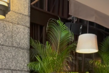 一枚でサマになる「ドット柄オールインワン」。涼しく映える夏のおでかけスタイル【40代の毎日コーデ】 画像