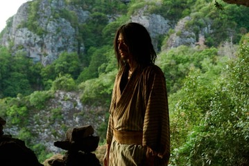 永山瑛太主演「恩讐の彼方に」映画化決定 岩壁を見つめる異様な姿解禁 画像