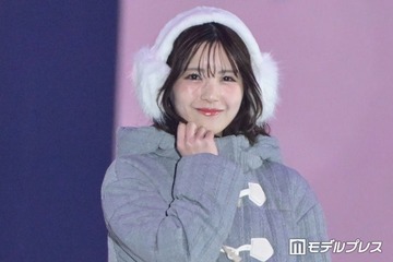 乃木坂46筒井あやめ、イヤーマフ×レッグウォーマーの冬コーデ 愛らしい笑顔に「冬の妖精みたい」「天使すぎる」の声【ガルアワ2026A/W】 画像