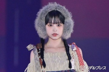 「GTO」カジサック長女・梶原叶渚、ネクタイパッチワークのミニドレス着こなす ボリューム感あるイヤーマフで小顔際立つ【ガルアワ2026A/W】 画像