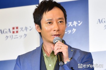 いしだ壱成、恋人＆妹・すみれとディズニー満喫 3ショットに反響「すごく楽しそうでほっこり」「美男美女」 画像