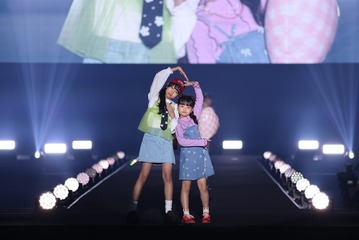 “YouTube登録者数130万人超”おほしさまちゃんねる・ゆめ＆れな、姉妹で堂々ランウェイ キュートなポーズで観客魅了【TGC KIDS フェス KITAKYUSHU 2026】 画像