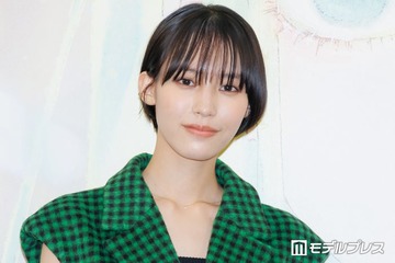 南沙良、変形スカートドレスから美脚「美しさとかっこよさが共存してる」「スタイル抜群」と反響 画像
