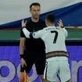 ロナウド激怒の判定に「審判は謝った」 ポルトガル代表監督が認める