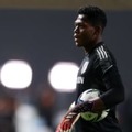 「シュートが入らない！」 浦和GK鈴木彩艶、内田篤人がカワイイと絶賛する
