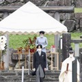 昭和天皇陵を参拝された秋篠宮ご夫妻＝26日午前、東京都八王子市（代表撮影）