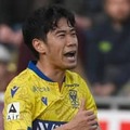 香川真司、因縁DFの顔を触ってイエローカード！一体なにがあった