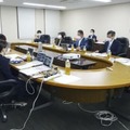 幼稚園や保育所に通っていない子どもの実態把握に向けた政府の検討委員会の初会合＝19日午後、東京都千代田区