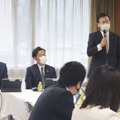 送迎用バスの安全対策を議論する自民党の合同会議＝4日午後、東京・永田町の党本部