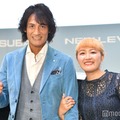 本並健治氏、丸山桂里奈（C）モデルプレス