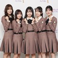 日向坂46（左から）佐々木久美、河田陽菜、上村ひなの、金村美玖、佐々木美玲（C）日本テレビ