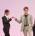 向井康二に対してもスマートにエスコートする中島健人（C）モデルプレス