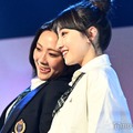 赤木優香、板倉ももか（C）モデルプレス