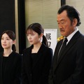 大島優子、小芝風花、吉田鋼太郎「GO HOME～警視庁身元不明人相談室～」第9話より（C）日本テレビ